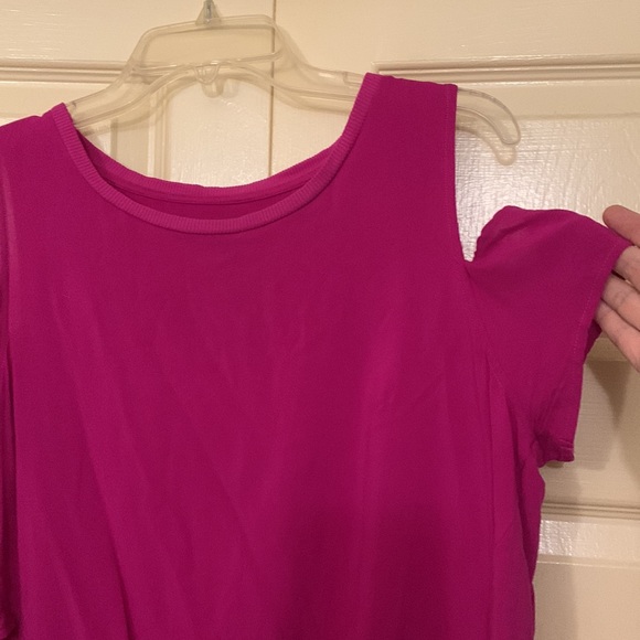 Juicy Couture Hot Pink light-weight tank with cold shoulder and hi-low hem - Picture 2 of 6